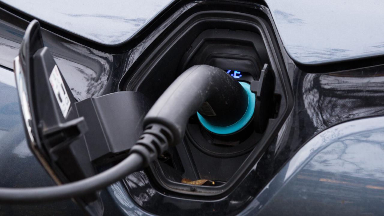 Elektrikli otomobil sayısı 450 bine yaklaştı
