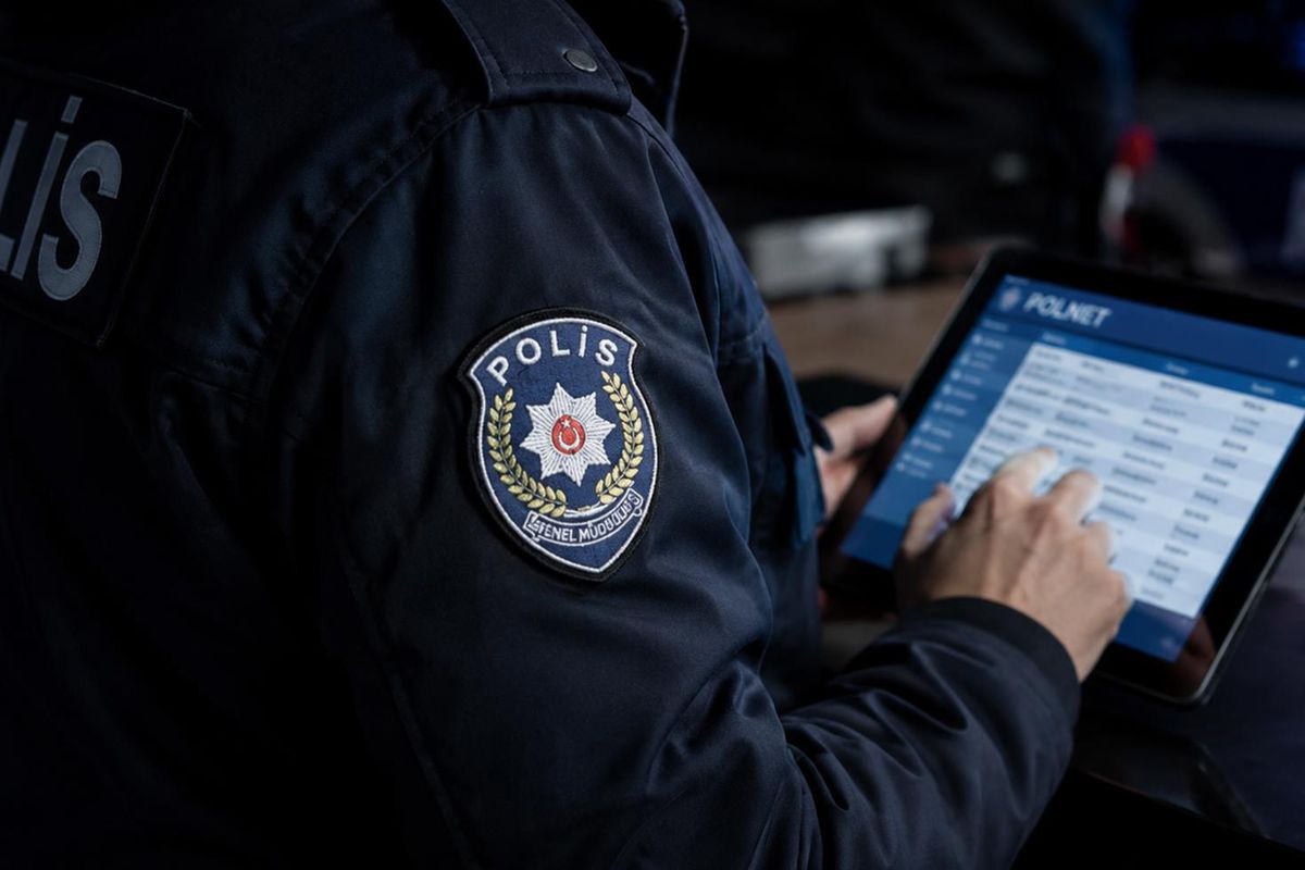 Gözaltındaki polislerin kirli ağı deşifre oldu! Vatandaşın tüm mahremini çeteye sunmuşlar