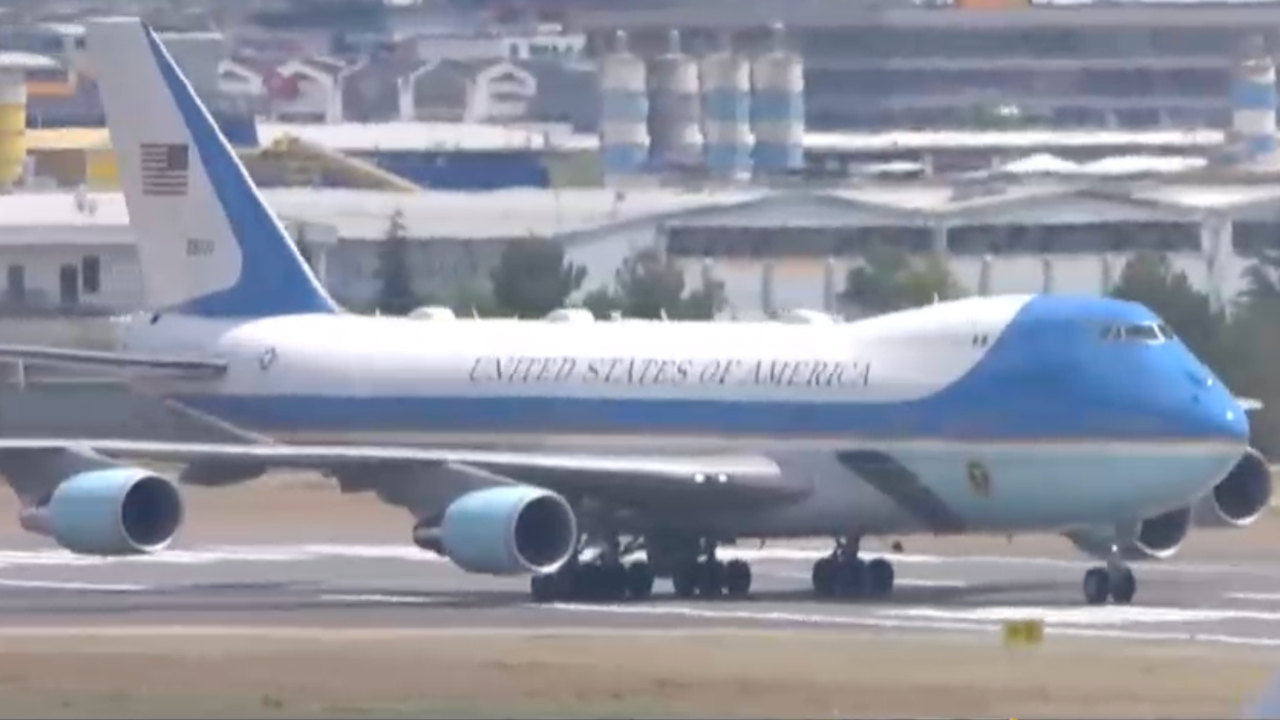 Trump'ın uçağı Ankara'ya iniş yaptı