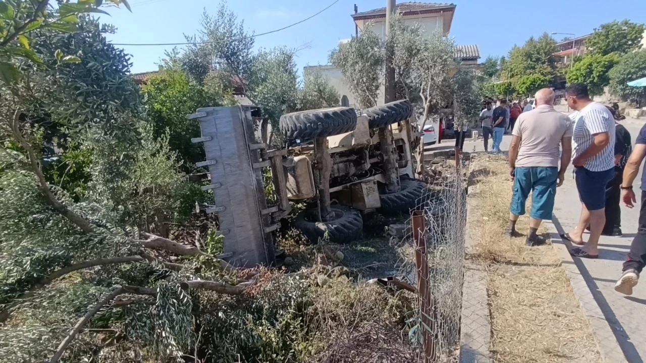 İş makinesi bahçeye devrildi: 1 ölü