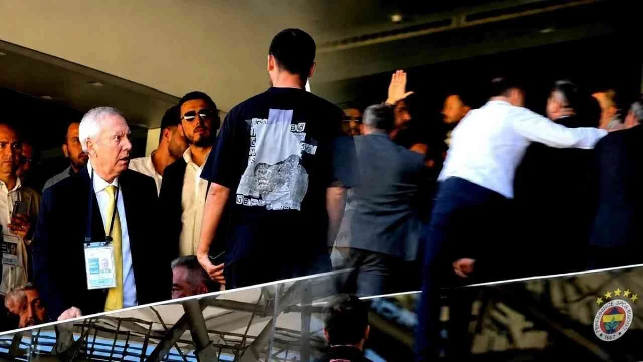 Fenerbahçe kongresinde gerginlik