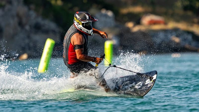 Dünya Motosurf Şampiyonası Çeşme'de başladı