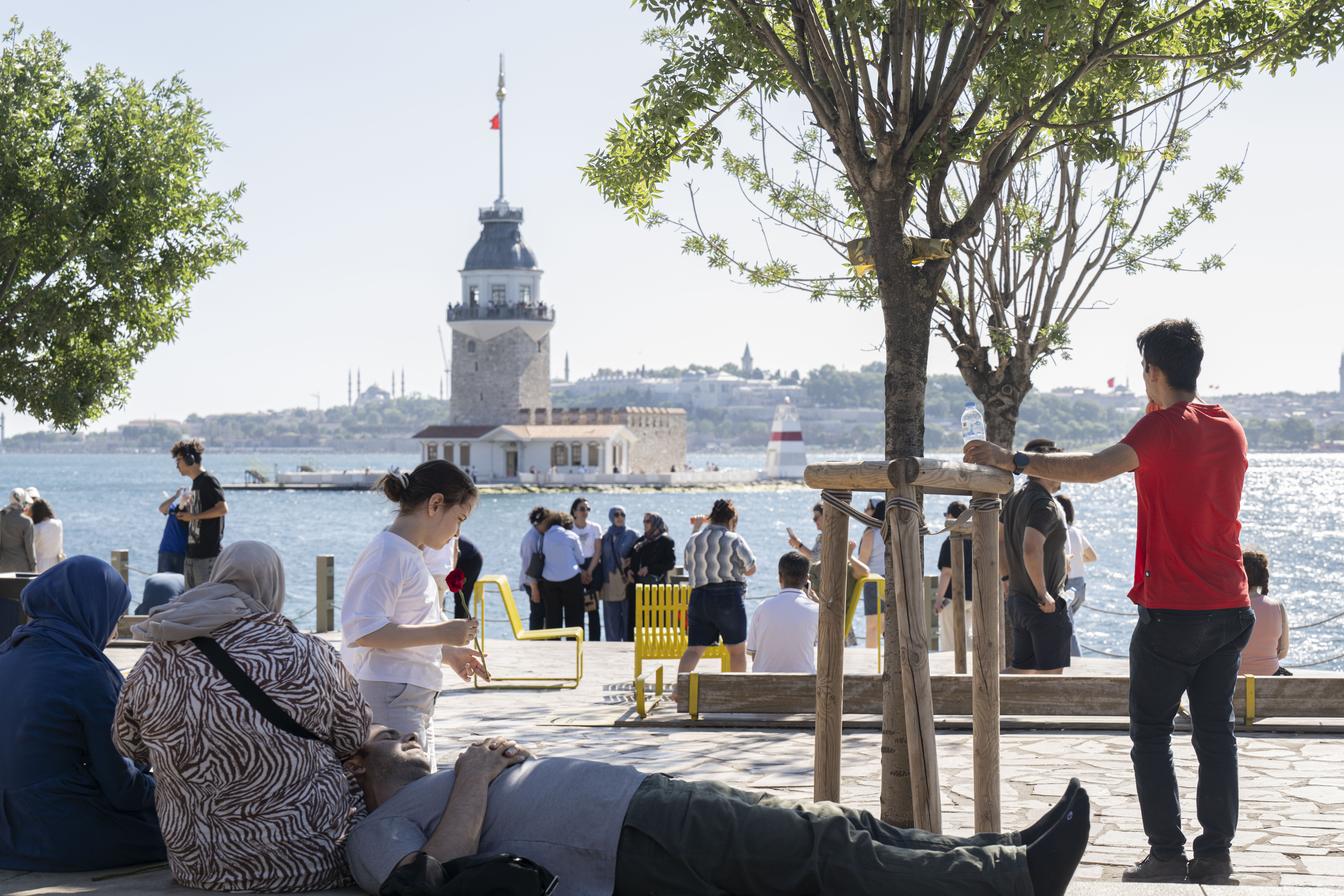 Kavurucu sıcaklara dikkat! Uzmanlardan uyarı. "Mecbur olmayan dışarı çıkmasın"