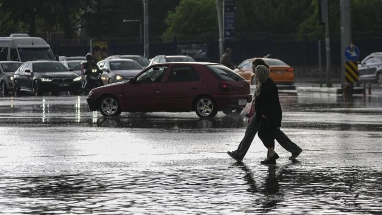 Meteoroloji'den 31 il için kuvvetli sağanak uyarısı