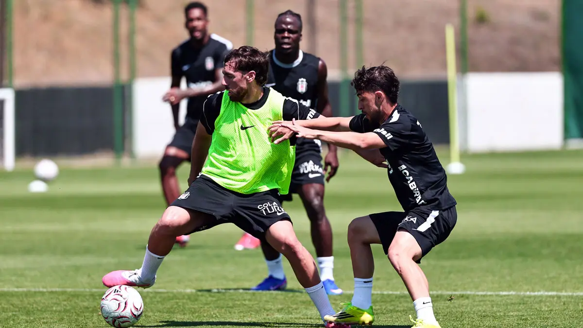 Beşiktaş, FC Midtjylland mesaisinde