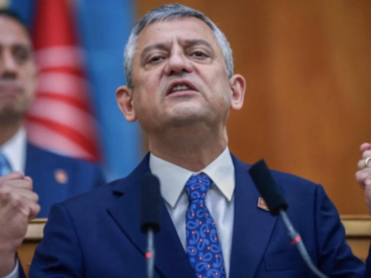 Özgür Özel ilk resmi adımı atıyor: Kurultay imzaları teslim edilecek