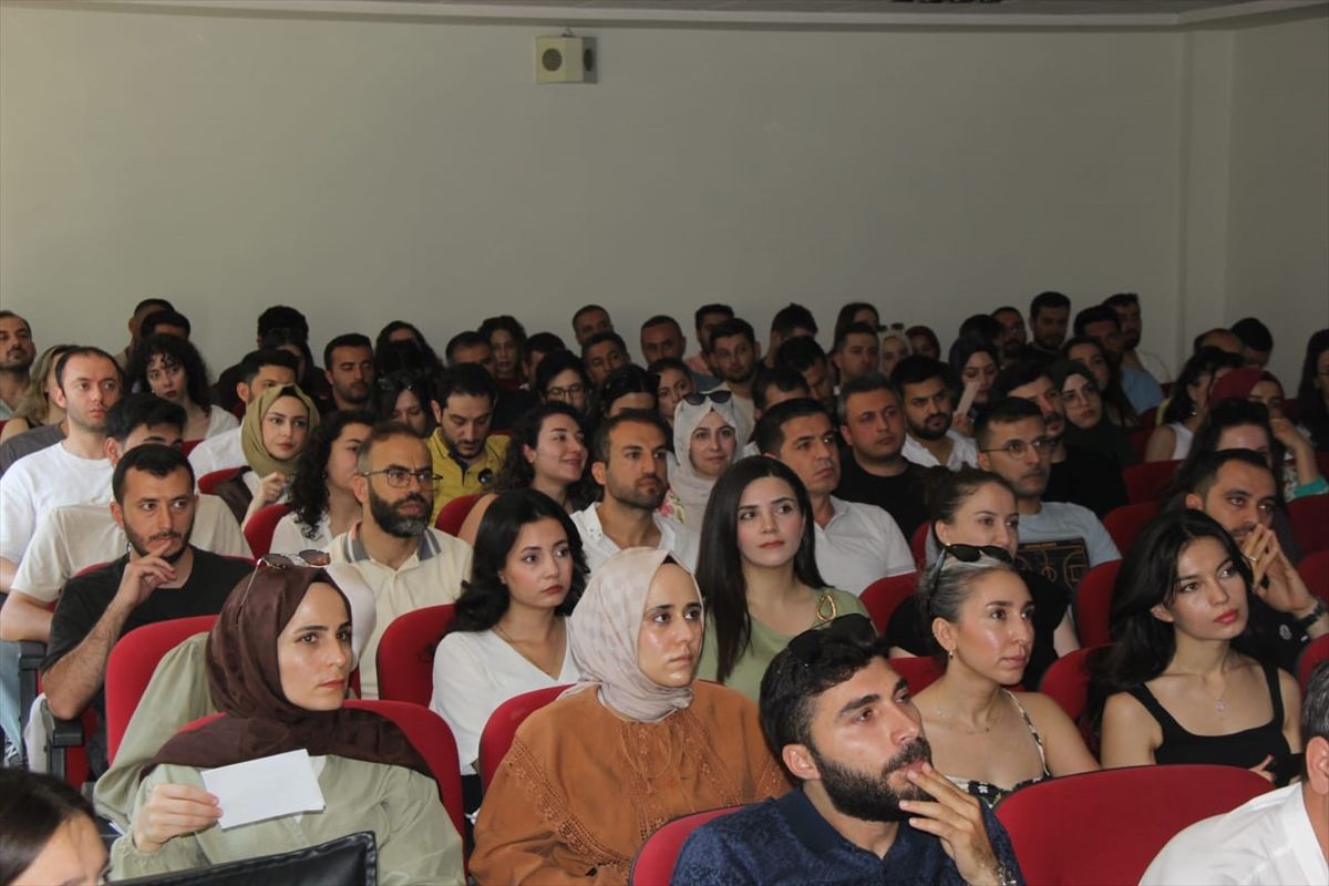 Cizre'de rehber öğretmenlere yönelik toplantı düzenlendi