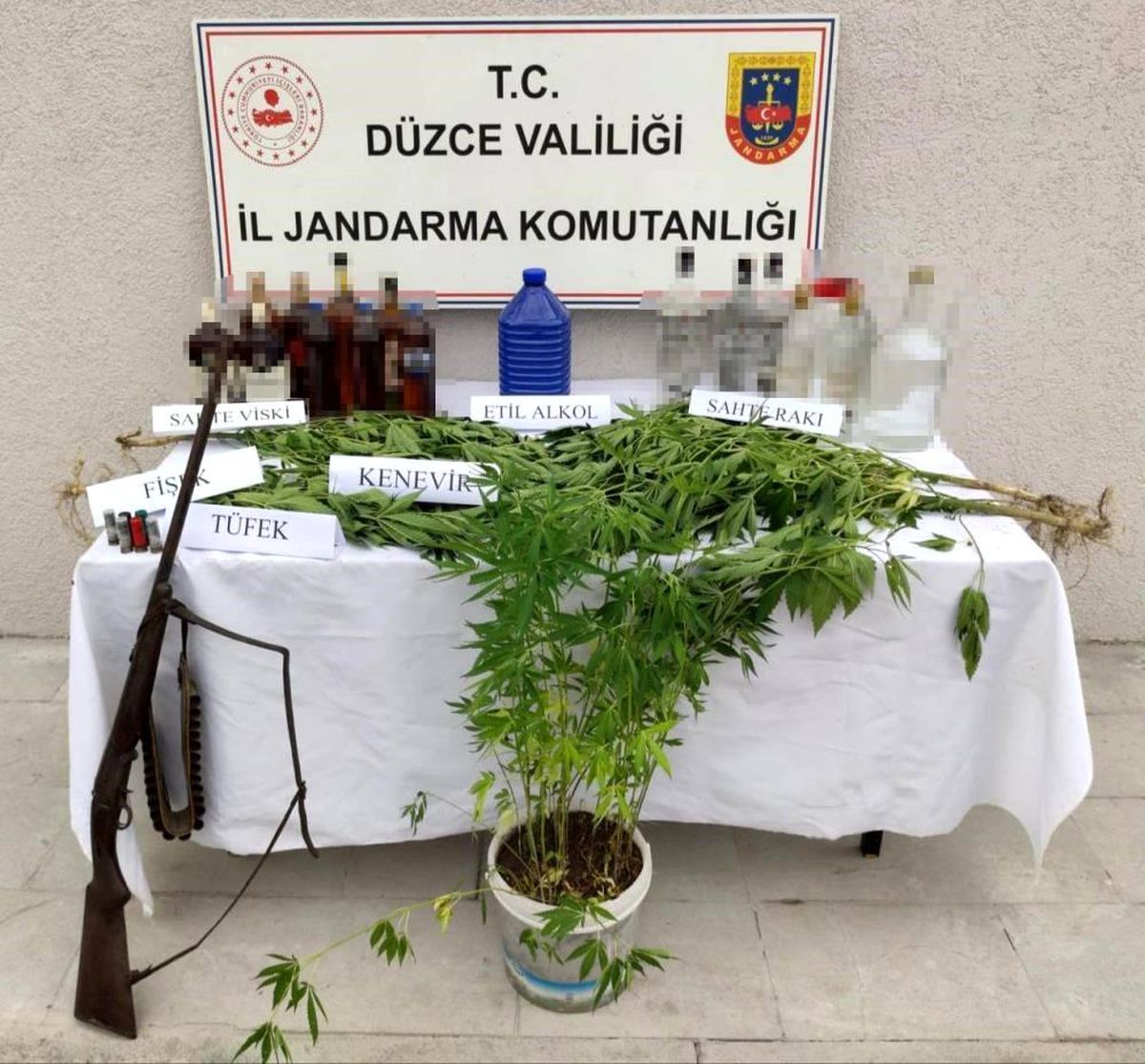 Düzce'de 85 kişiye uyuşturucu işlemi