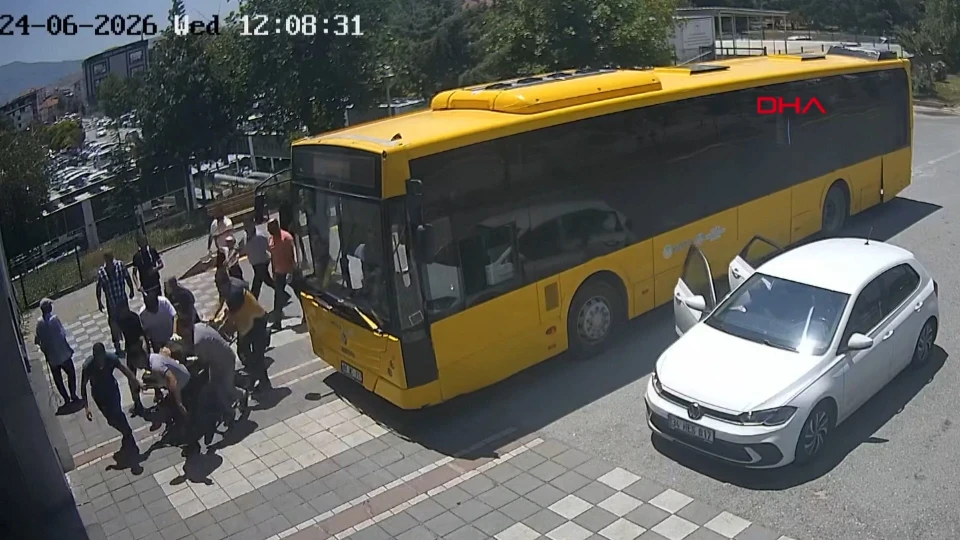 Malatya’da Otobüs Şoförü Kalp Krizi Geçiren Yolcuyu Kurtardı