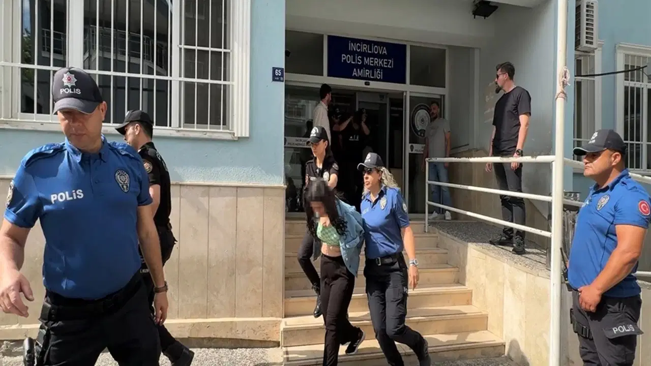 Sosyal medyada tanıştı, davet üzerine gittiği evde hem dövüldü hem de gaspedildi: 8 gözaltı