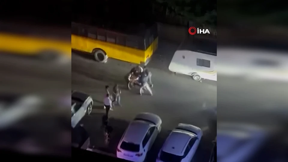 Beylikdüzü'nde yol verme kavgası: Çocuğunun yanında bıçaklandı