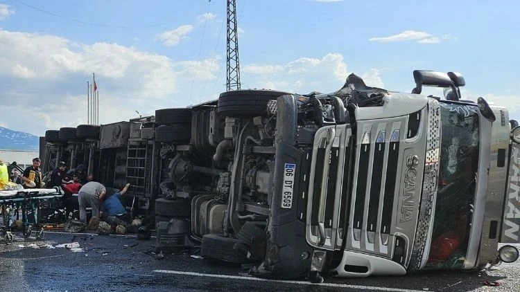 Ağrı'da zincirleme kaza… 1 kişi öldü, 4 kişi yaralandı