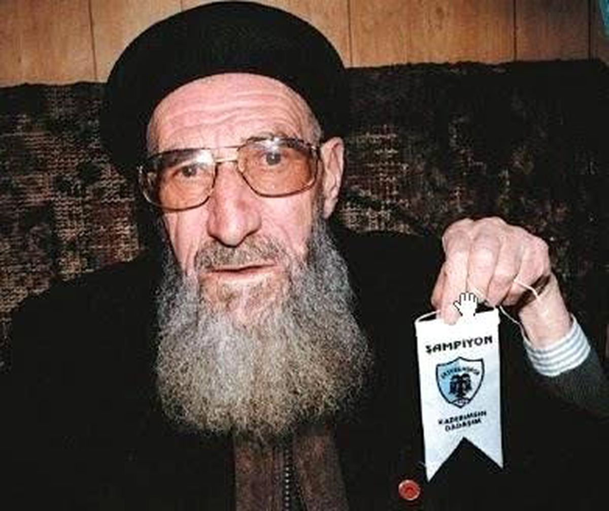 Naim Hoca'nın torunu Ahmet Gölleroğlu, çirkin sözlerinden dolayı Nihat Doğan'a dava açacaklarını söyledi