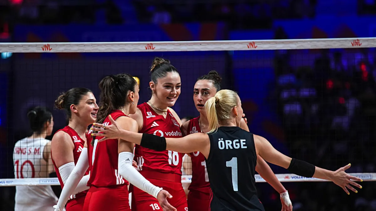 A Milli Kadın Voleybol Takımı, FIVB Voleybol Milletler Ligi'nde 3. kez finalde!