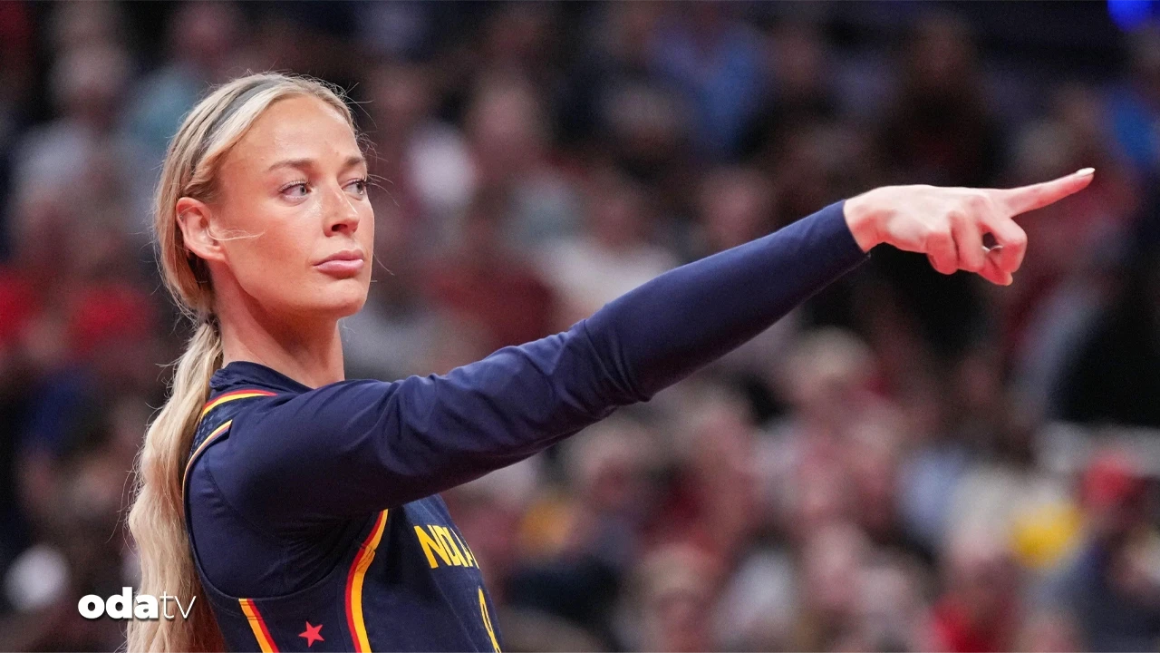 Basketbolcu Sophie Cunningham'ın parmak hareketi viral oldu