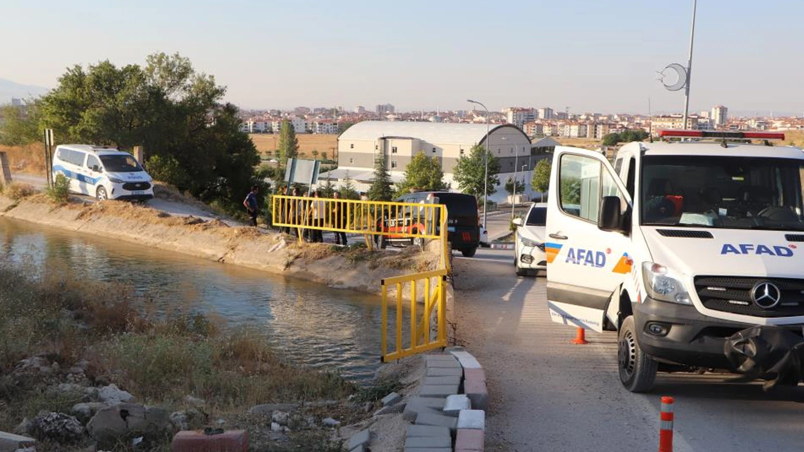 Karaman'da can pazarı: İki çocuk kanalda akıntıya kapıldı, ekipler seferber oldu