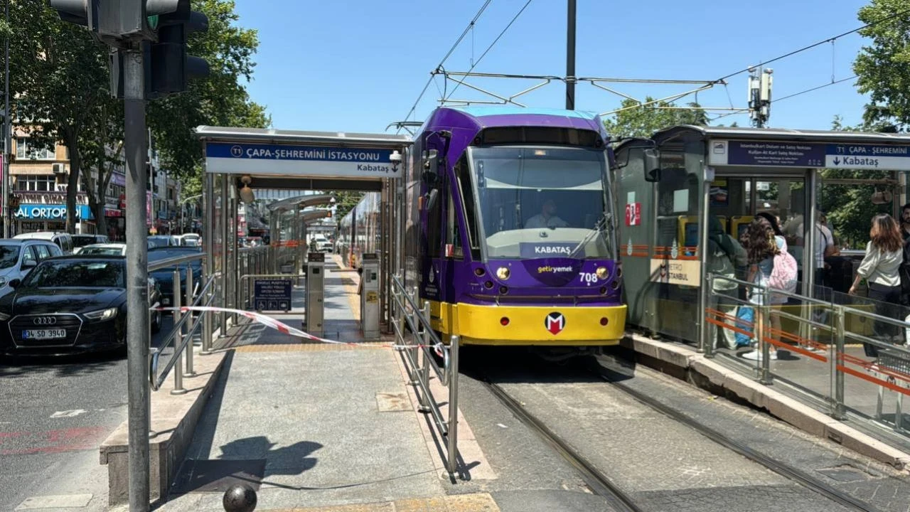 T1 Kabataş-Bağcılar Tramvay Hattı'nda Seferler Durdu, Otobüsler Devreye Girdi