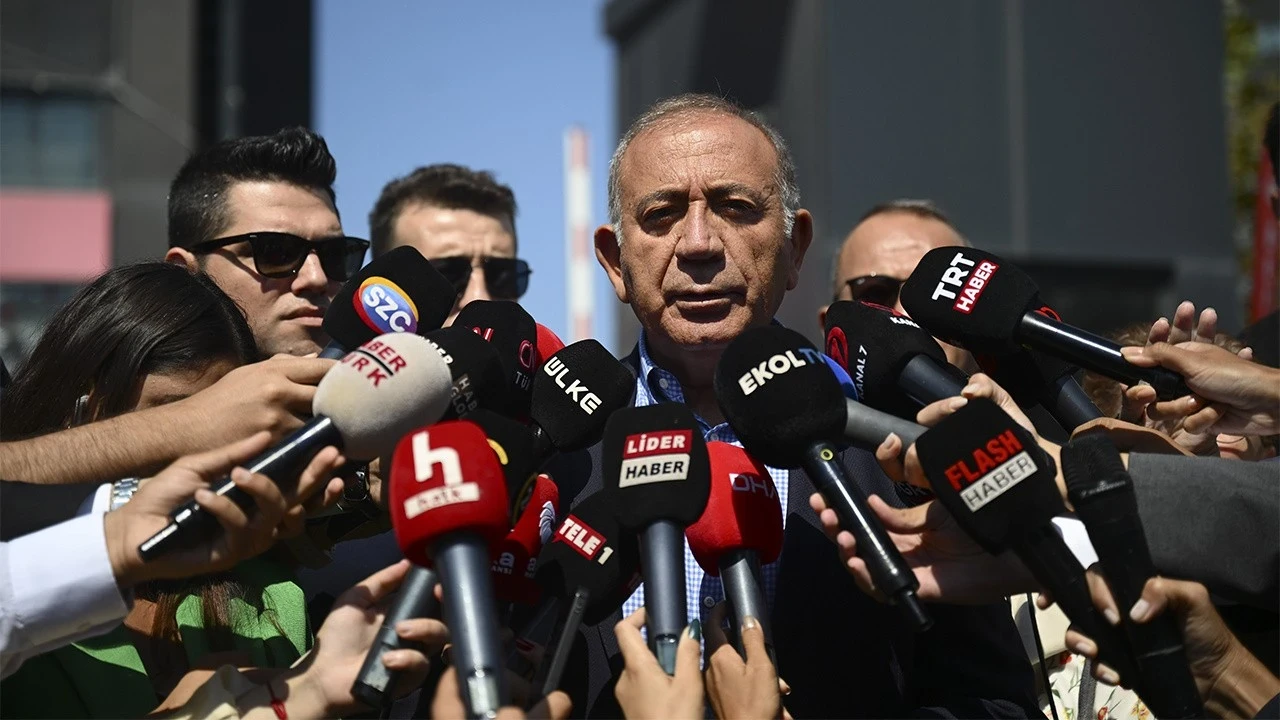 CHP'den 'Yeni Parti' hamlesi! İstanbul'da 7 başkan görevden alındı