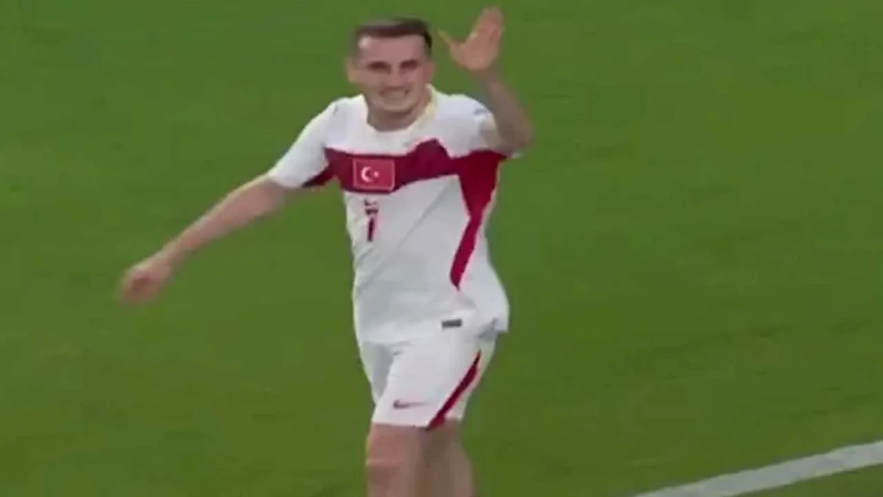 Kerem Aktürkoğlu sinirlerine hakim olamadı
