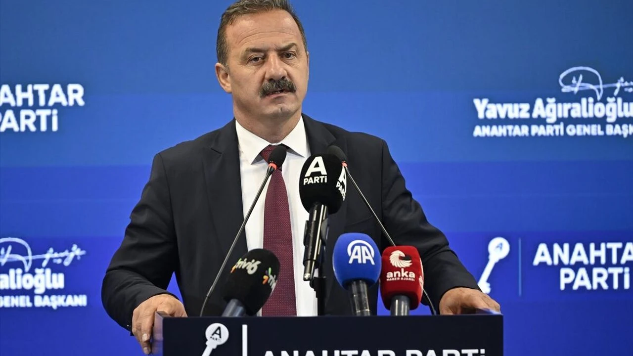 Ağıralioğlu'ndan FETÖ ve ekonomi mesajı