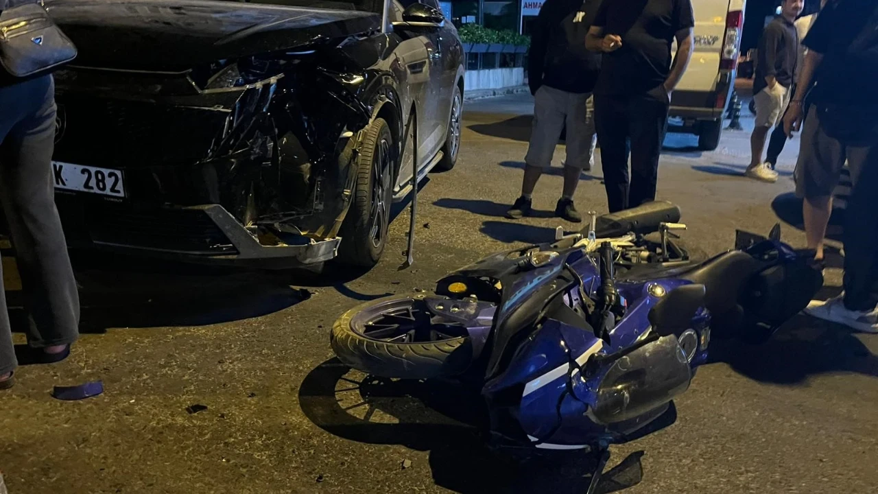 Ters yön iddiası kazayla bitti: Motosiklet sürücüsü yaralandı