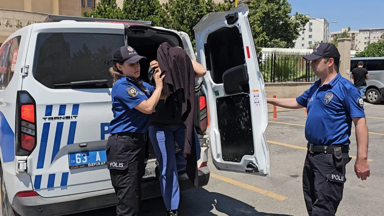 Hemşire Kıyafetiyle Bebek Kaçırmaya Çalıştığı İddia Edilen Şüpheli Adliyede