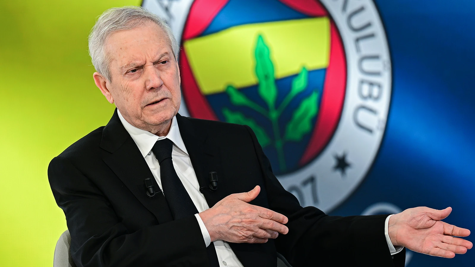 Aziz Yıldırım, Hakan Safi'nin anlaşmaya vardığı ismi Fenerbahçe'ye getiriyor: Görüşmeler başladı!