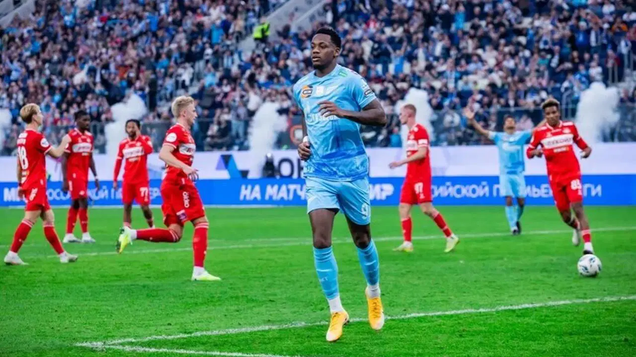 Adı Galatasaray ile anılıyordu: Zenit'ten Jhon Duran kararı