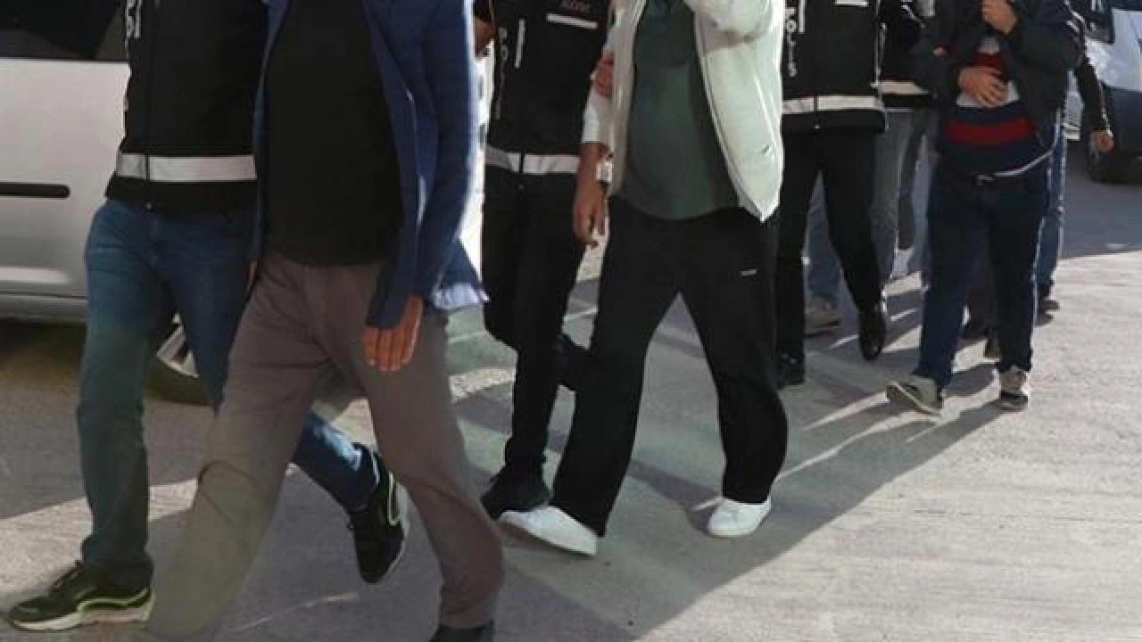 FETÖ operasyonlarında dikkat çeken tablo: 90'dan fazla polis yakalandı
