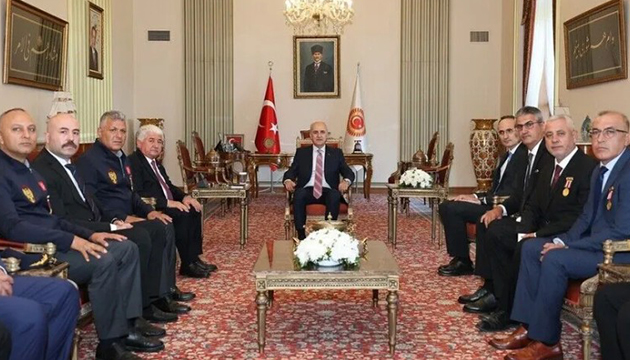 15 Temmuz gazilerine 'Teşekkür Beratı' takdimi