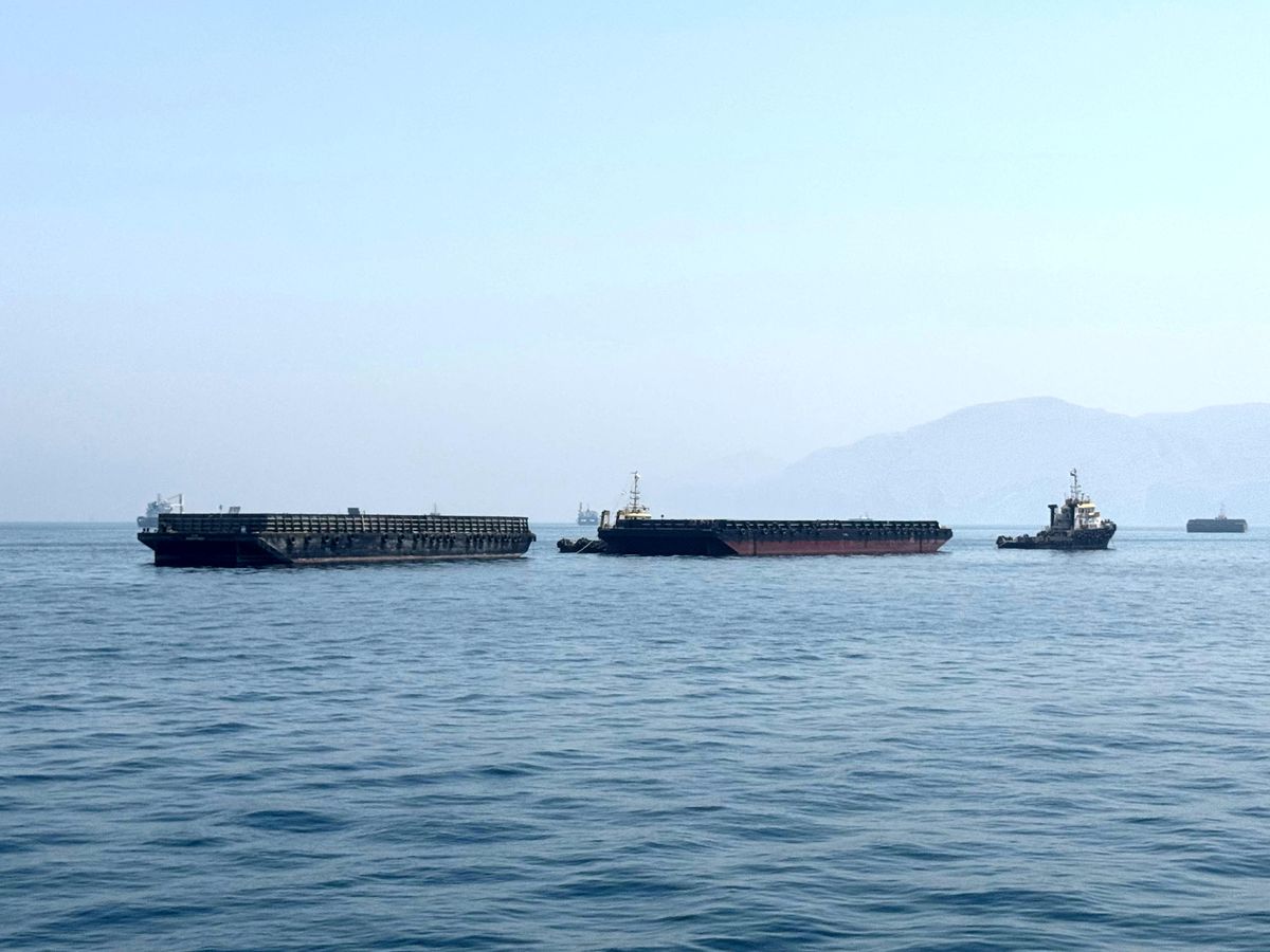 Tankertrackers: İran'a Ait Ham Petrol Tankerleri Körfez'deki ABD Abluka Bölgesinden Çıktı