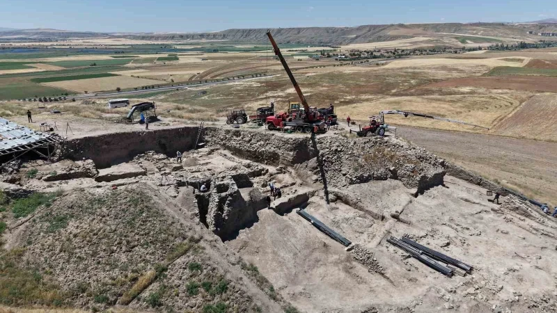 Kırıkkale'deki 17 yıllık kazıda tarihi değiştirecek keşif: Büyük İskender'in izine ulaşıldı