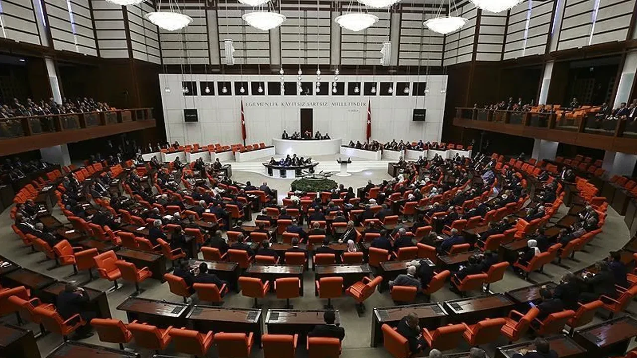 TBMM'de yoğun mesai! IBAN mağdurları, 12. Yargı Paketi ve TSK düzenlemesi gündemde