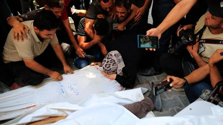 İsrail'in Gazze kentinde düzenlediği saldırıda 3 Filistinli hayatını kaybetti