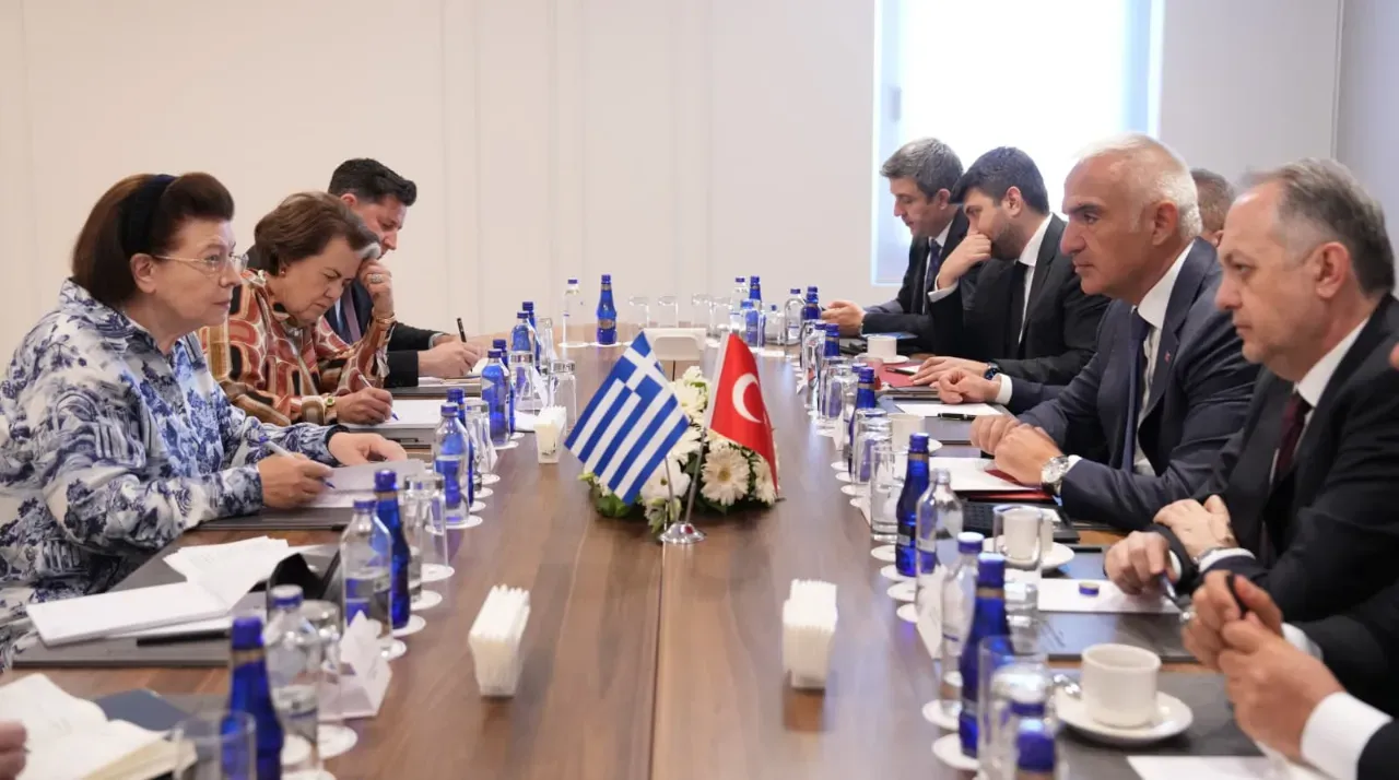Ankara- Atina arasında kültürel iş birliği: Londra’ya karşı Yunanistan’a Elgin desteği