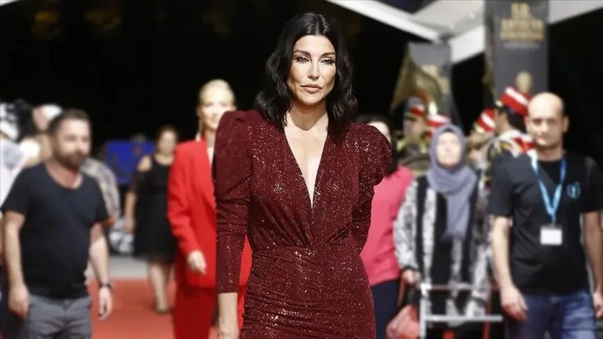 Deniz Akkaya karıştığı kavga sonrası Kartepe'de gözaltına alındı