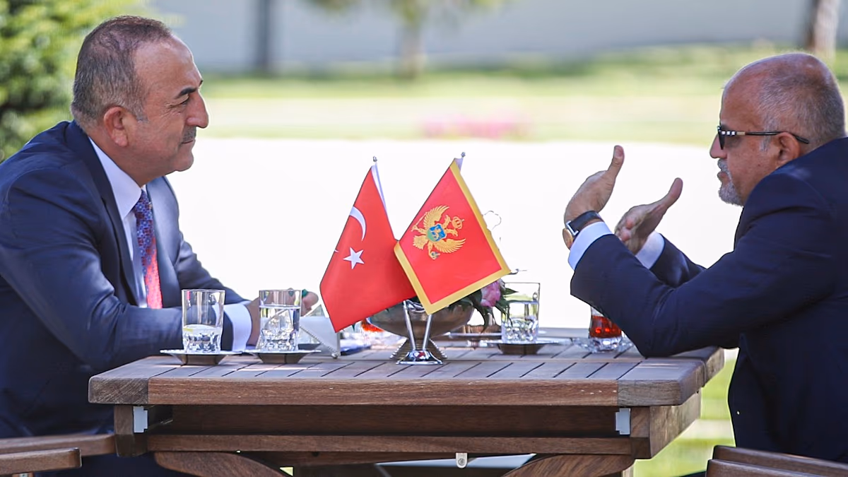 Karadağ, AB süreci kapsamında Türkiye'ye vize zorunluluğu getirdi