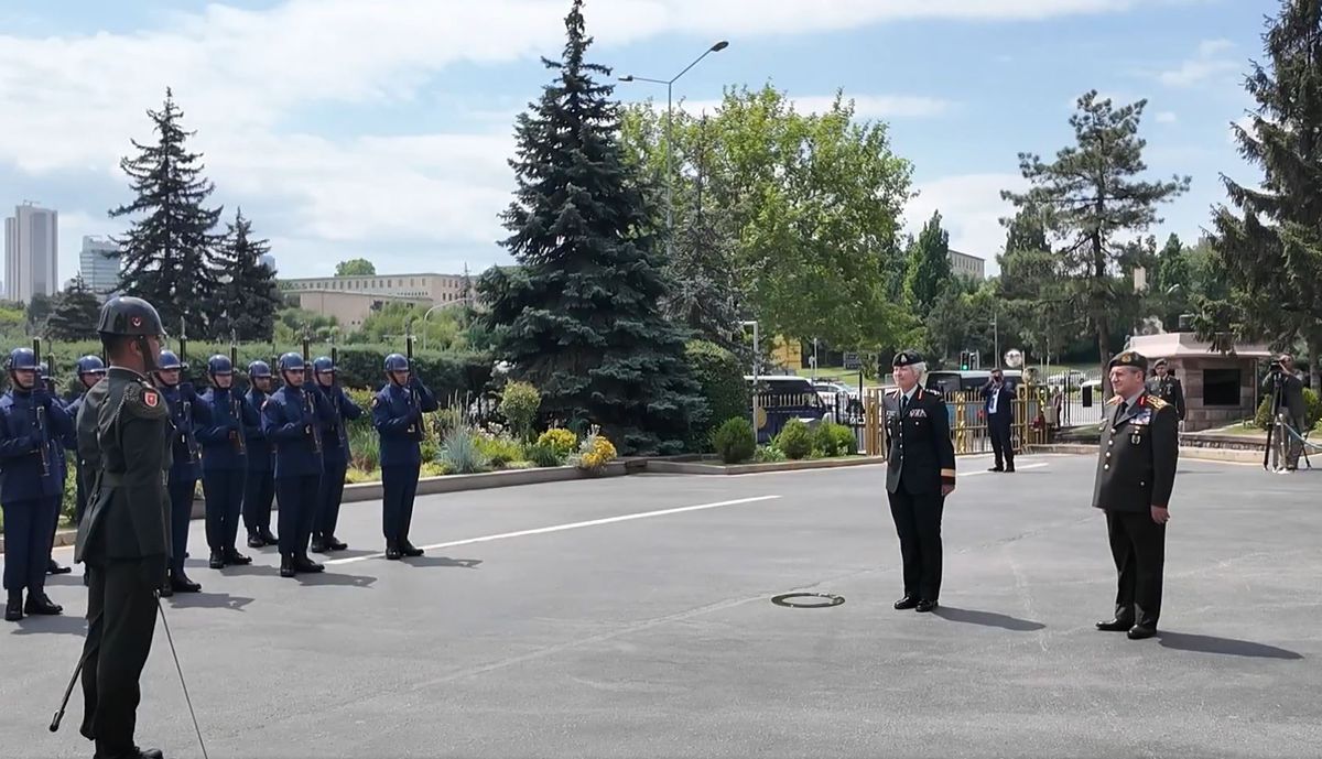 Orgeneral Bayraktaroğlu, Kanada Genelkurmay Başkanı Carignan ile Görüştü