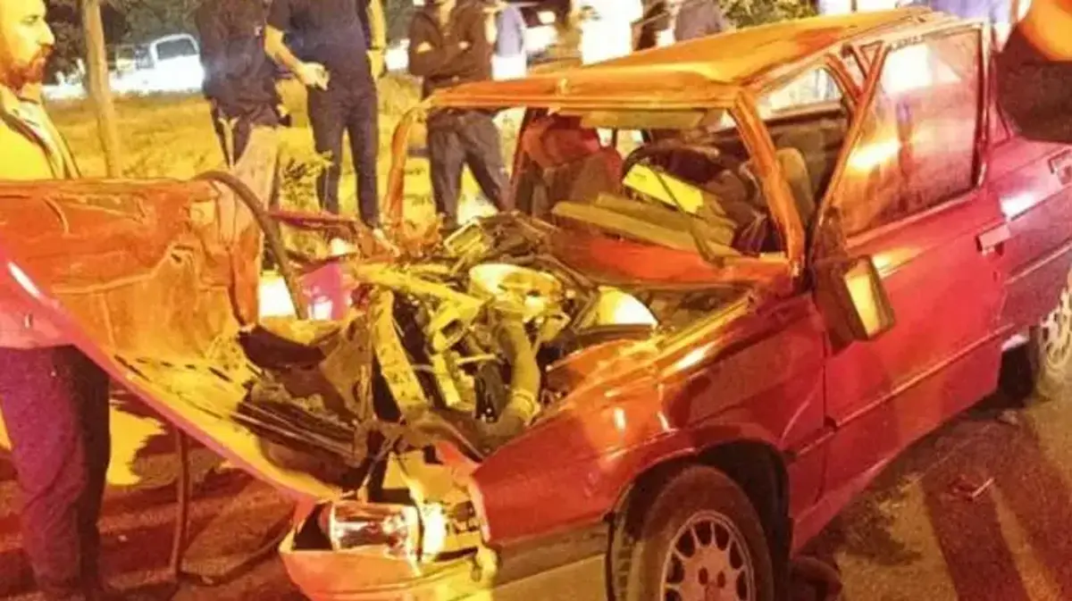 Gürpınar'da 2 otomobilin karıştığı trafik kazasında 7 kişi yaralandı