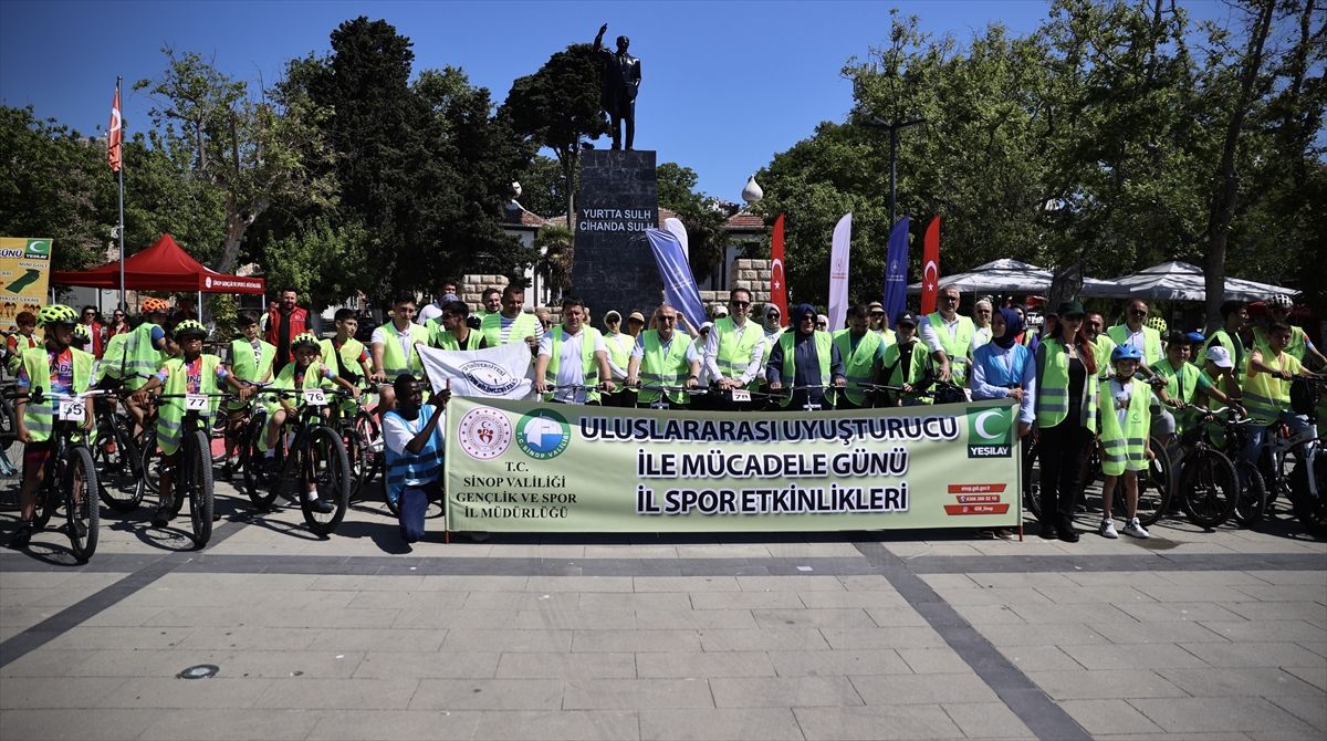 Sinop'ta 13. Geleneksel Yeşilay Bisiklet Turu: Bağımlılığa Karşı Pedal Çevirdiler