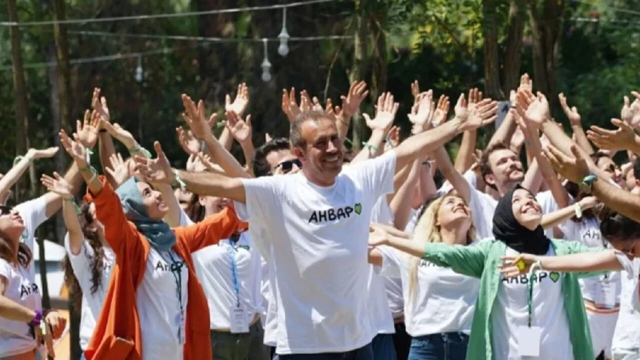 Ahbap Derneği soruşturmasında 4 kişi daha tutuklandı