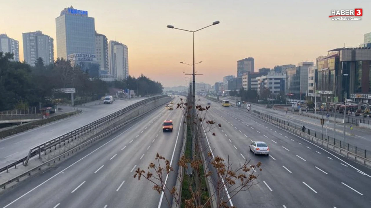 İstanbul trafiğinde 15 Temmuz kısıtlamaları: Köprü ve 6 metrobüs durağı kapatıldı