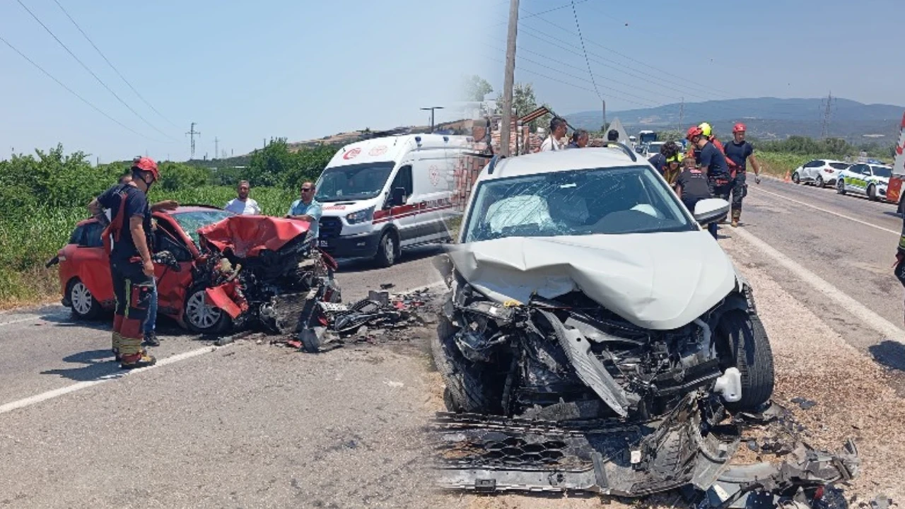 Feci kaza! İki otomobil kafa kafaya çarpıştı: Ölü ve yaralı var