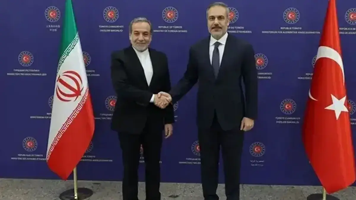Dışişleri Bakanı Hakan Fidan, İranlı mevkidaşı Arakçi ile görüştü