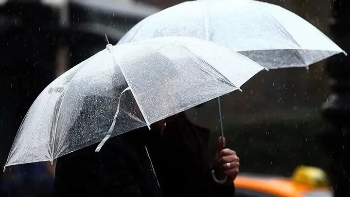 Meteoroloji'den bölge bölge uyardı! Cumartesi gününe dikkat: Çok kuvvetli yağış geliyor