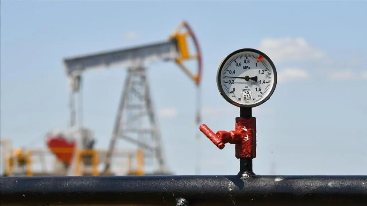 Hürmüz krizi petrolü ateşledi: ABD tahminlerini güncelledi