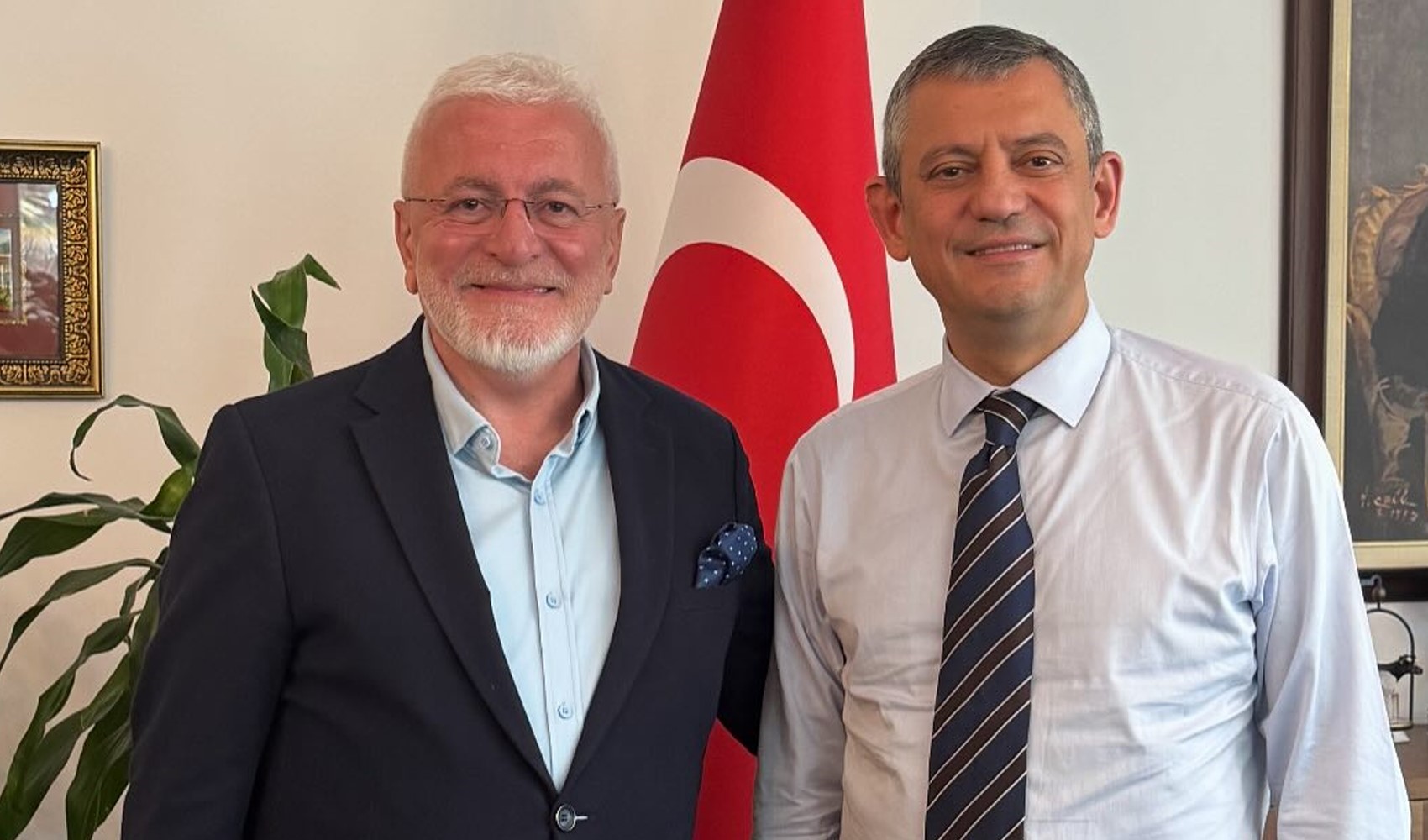 Onur Akın'dan Özgür Özel'in 'Yeni Parti' mesajı sonrası dikkat çeken açıklama: 'Bağrımıza taş basarak...'