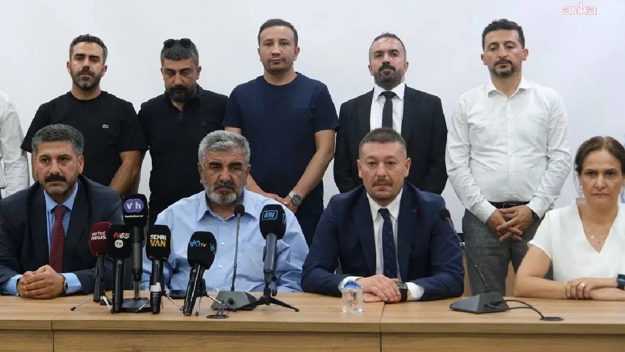 Rojin Kabaiş’in dosyasından çekilmişti: Van Barosu'ndan açıklama geldi
