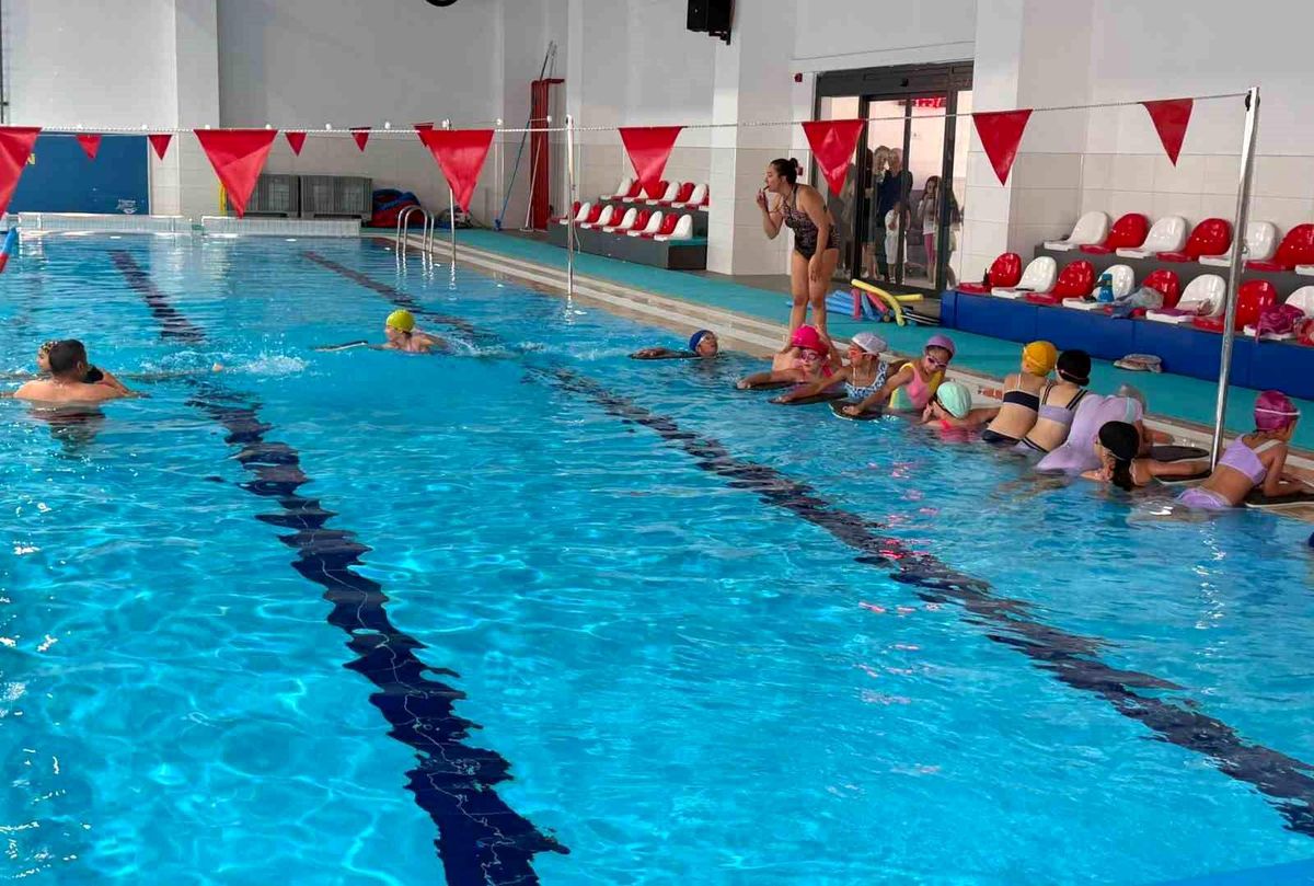 Söke Yüzme Havuzu faaliyete girdi