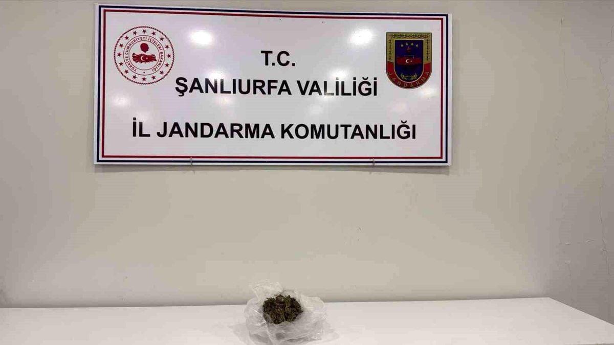 Şüpheli şahsın üzerinden uyuşturucu çıktı